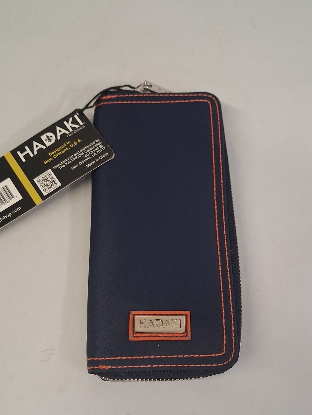 NWT HADAKI Money Pod Navy Zip Wallet with Orange Stitching